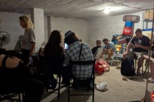 רֵיחוֹת מִלְחָמָה